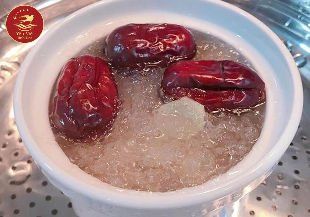 Phân biệt yến thật và yến giả khi chưng