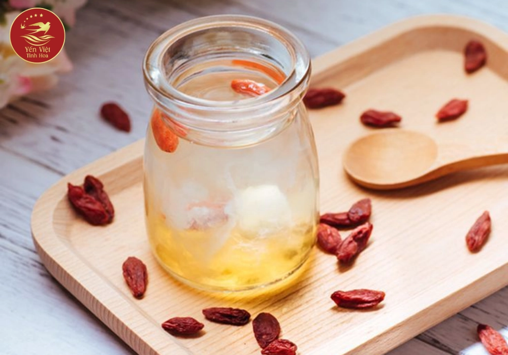 Yến tươi chưng sẵn là gì?