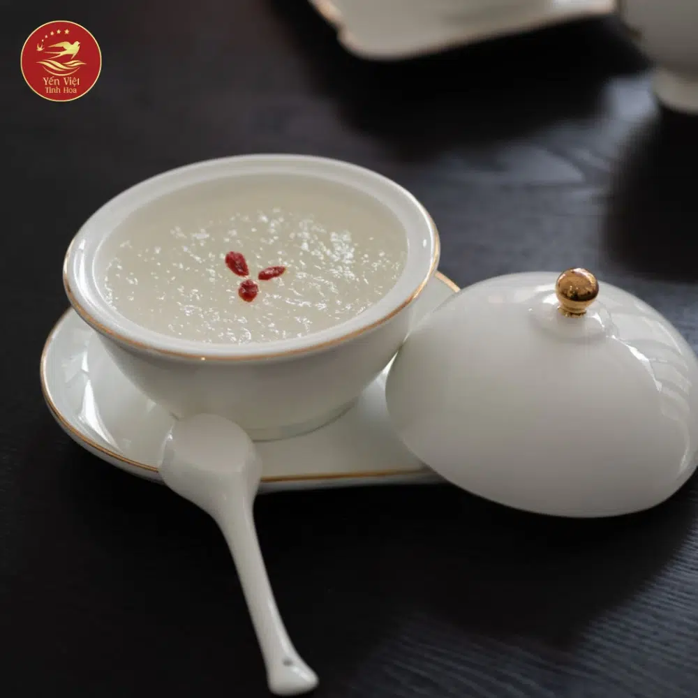 Trẻ bao nhiêu tuổi có thể ăn yến là tốt nhất?